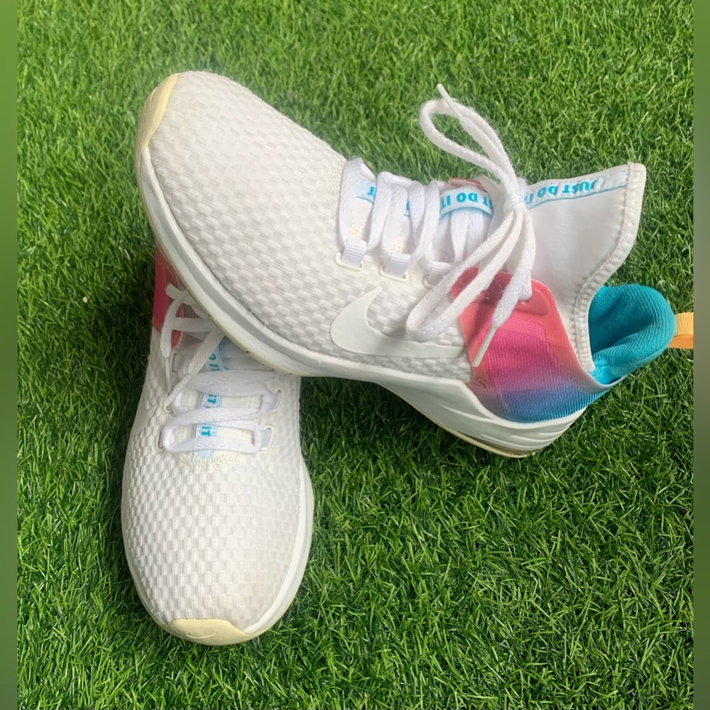 Nike Women's Gradient Running Shoes - White, Pink, Blue